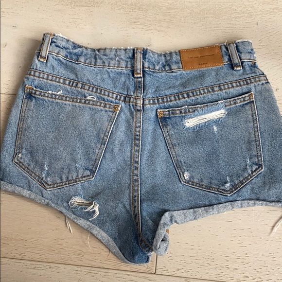 Zara rose shorts - Picture 3 of 3